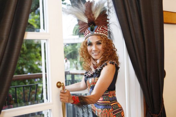 Rukia Wael, Tampil Elegan dengan Beauty and Fashion Ethnic Papua