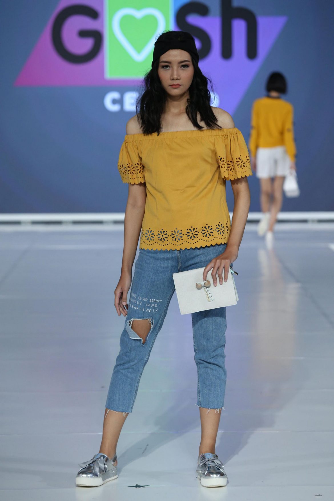 JFF 2018 Hari Kedua Hadirkan Koleksi  Warna-Warna Fresh, Dinamis Hingga Fashion Urban