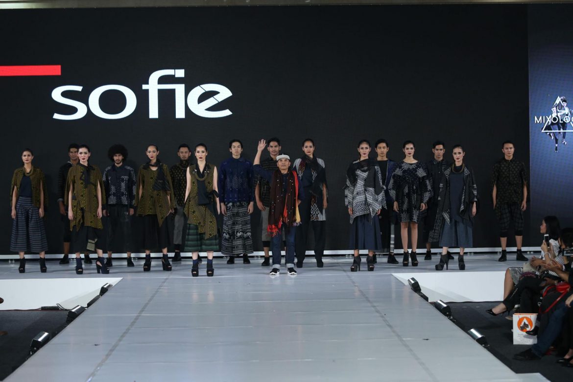 Sesi  Kedua JFF 2018 “Ethnique Rhapsody”, Tampilkan Tenun dan Kain Nusantara