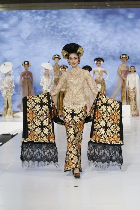 Indonesia Mahardika, Karya Anne Avantie di Penutupan  JFF 2018