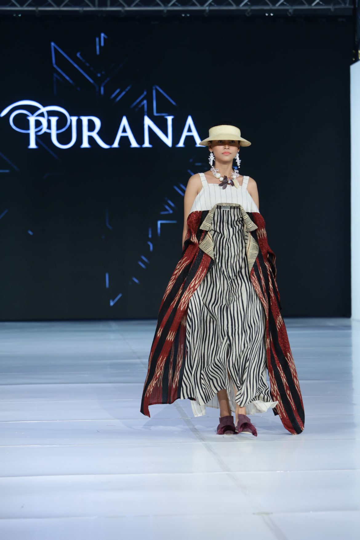 Pesona Kain Songket Purana di Jogja Fashion Festival 2019