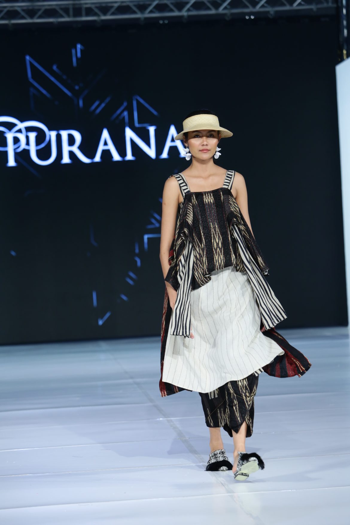 Pesona Kain Songket Purana di Jogja Fashion Festival 2019