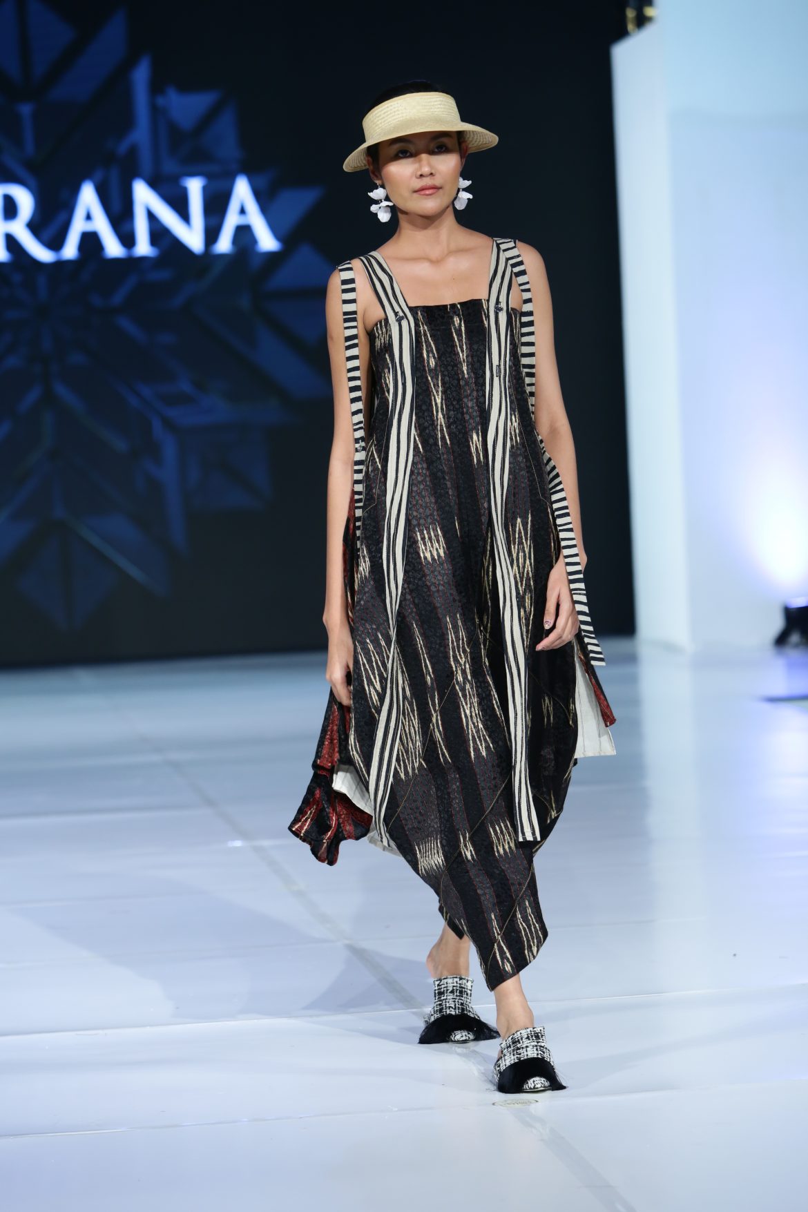 Pesona Kain Songket Purana di Jogja Fashion Festival 2019