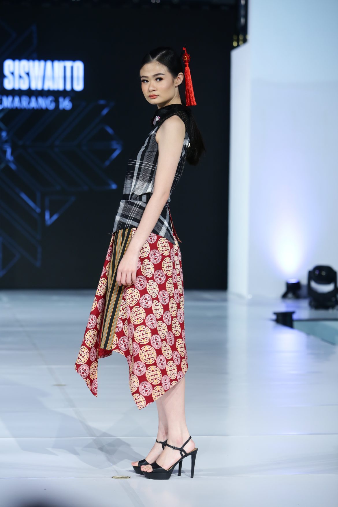 Pesona Ragam Busana di Jogja Fashion Festival 2019