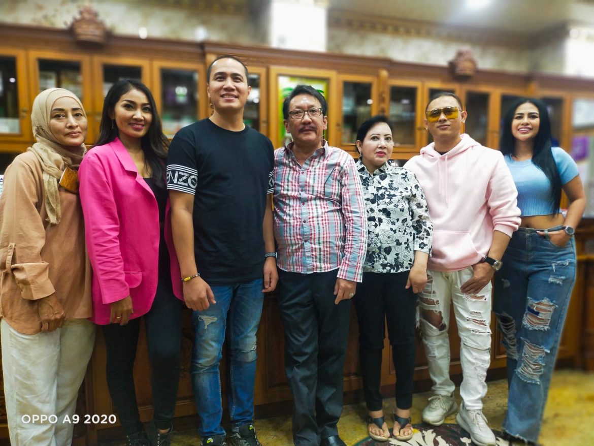 4 Selebritas Indonesia ke Queen Plastic Surgery Sunter, Ini yang Mereka Lakukan!