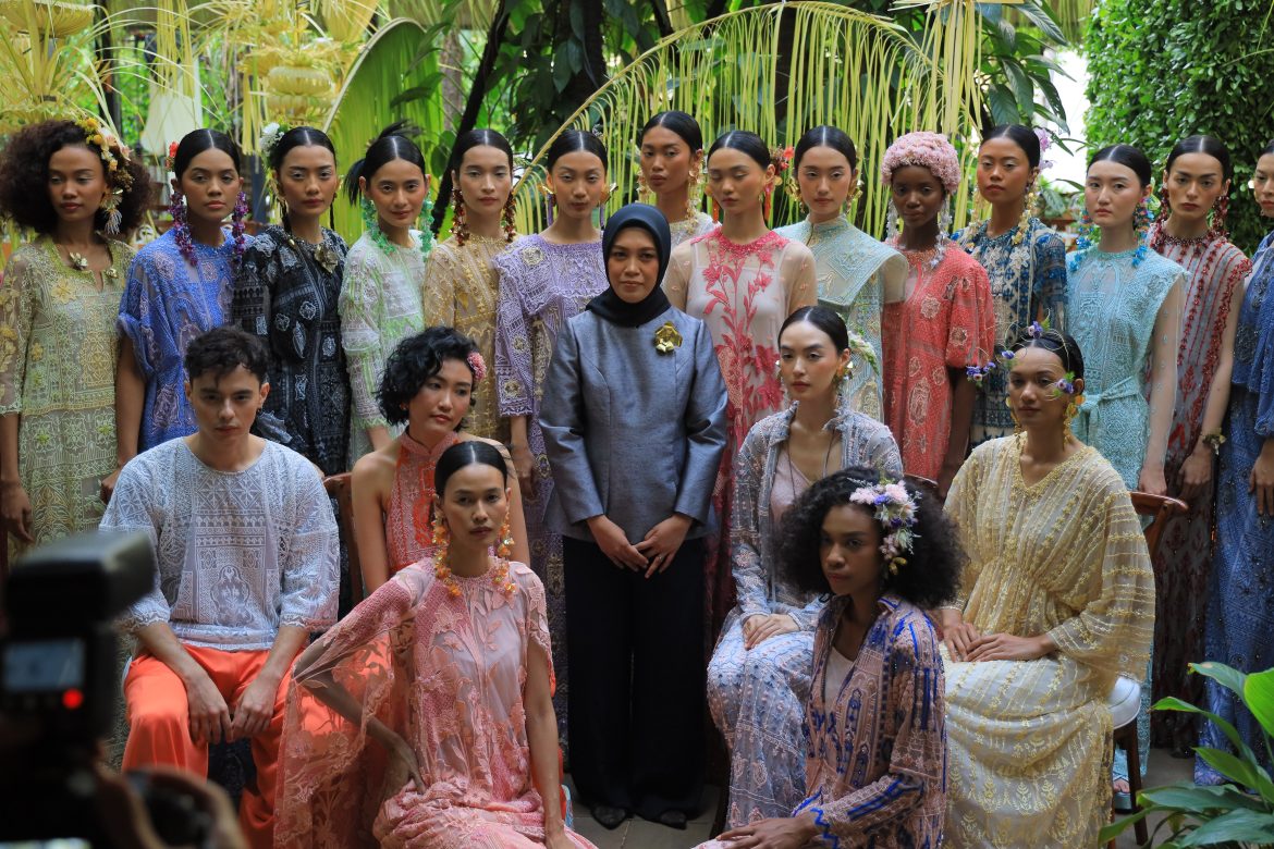 Inovasi Desain Terbaru Koleksi BOHplay, Hadirkan ‘Lavena’ dengan Motif Floral dan Penuh Warna